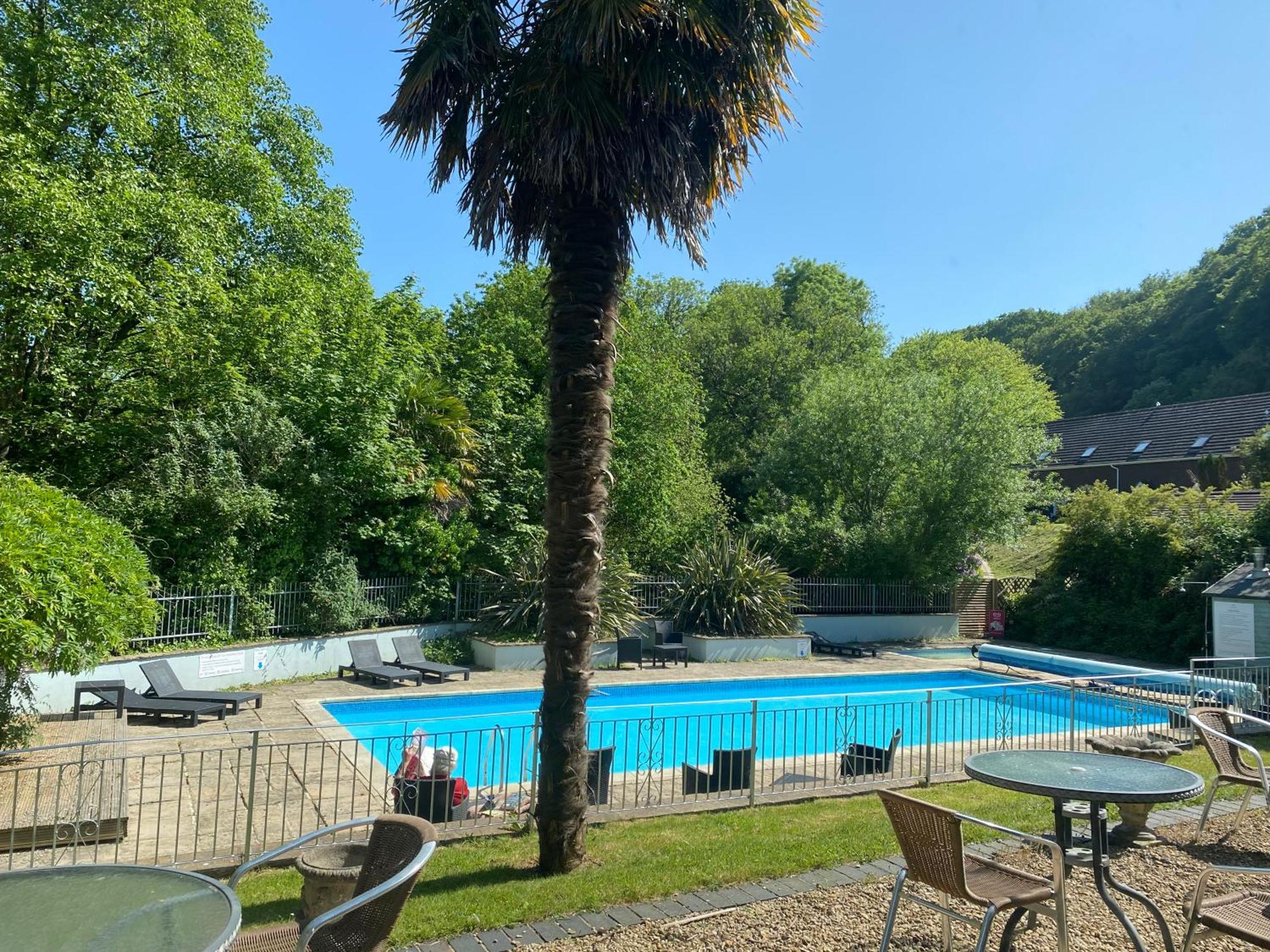 Fernhill Hotel Λάιμ Ρέγκις Εξωτερικό φωτογραφία