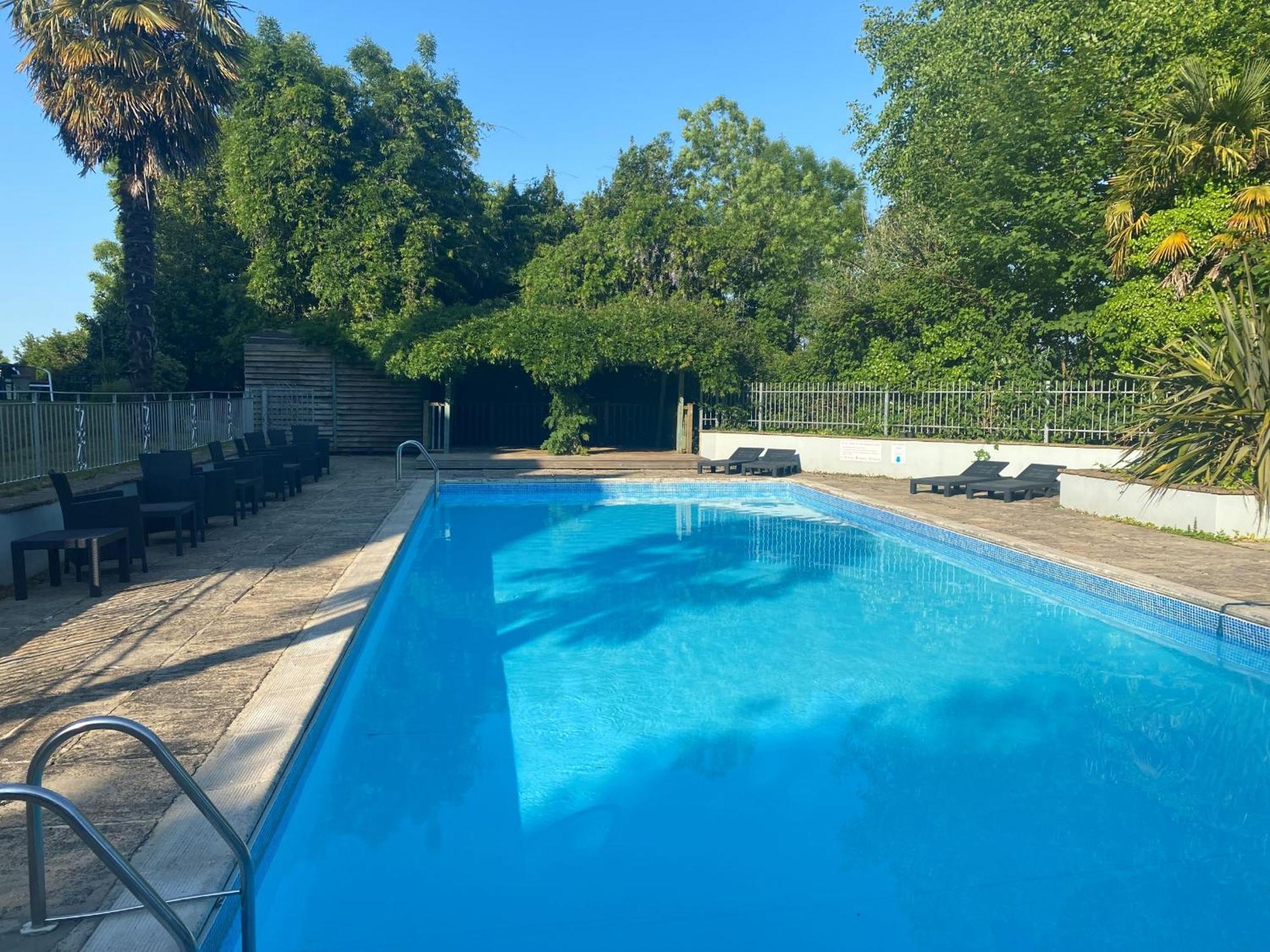 Fernhill Hotel Λάιμ Ρέγκις Εξωτερικό φωτογραφία