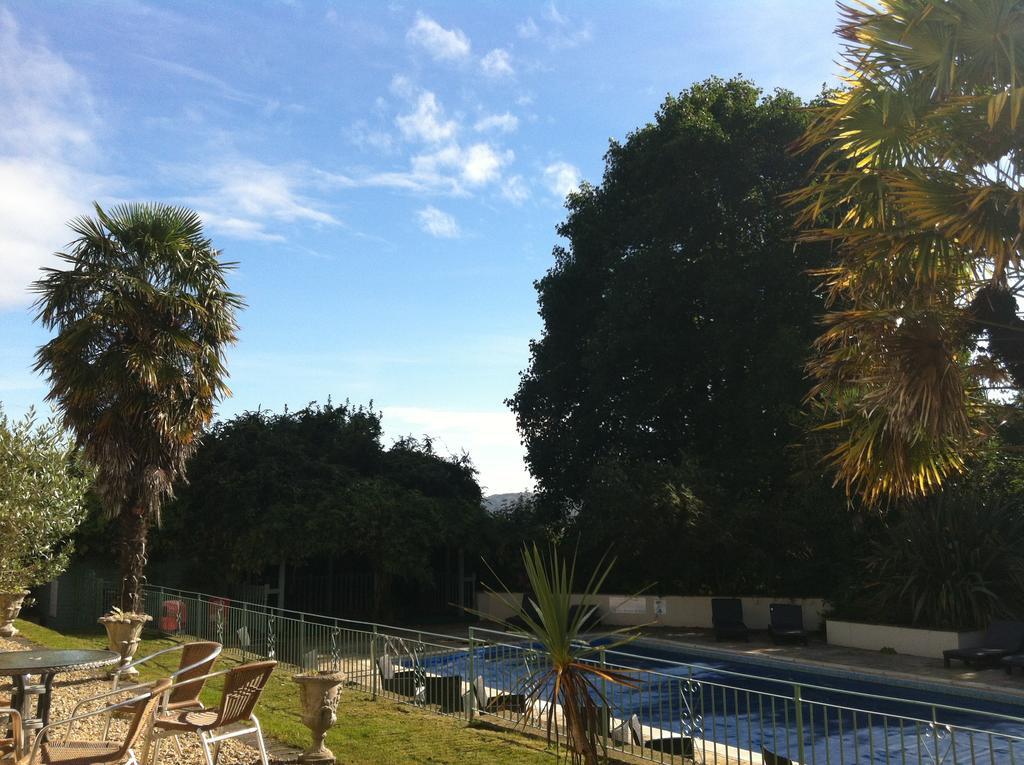 Fernhill Hotel Λάιμ Ρέγκις Εξωτερικό φωτογραφία